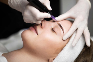 Permanente make-up wenkbrouwen bij Het Lakhuis